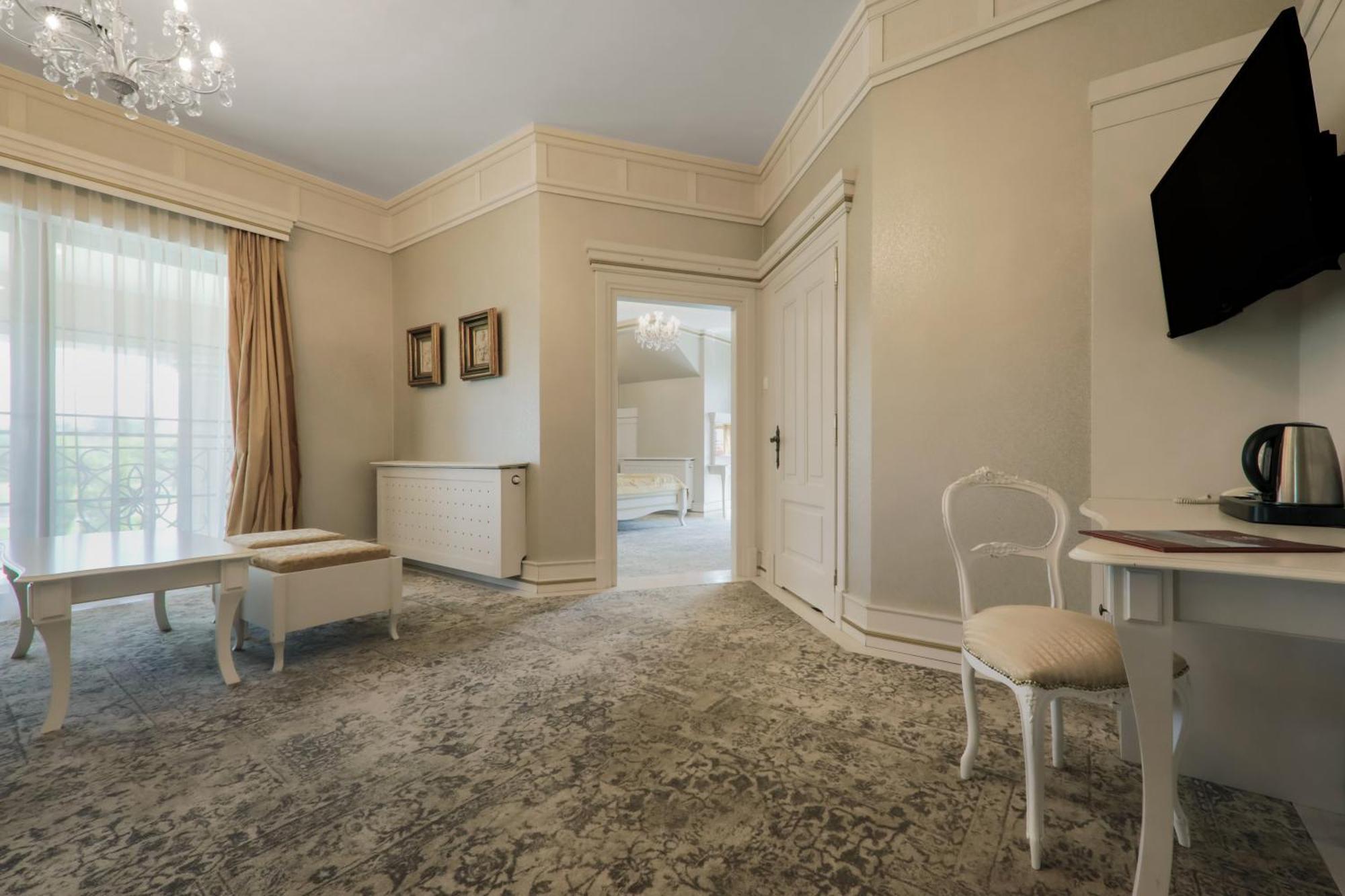 Palac W Konarach Konary Extérieur photo